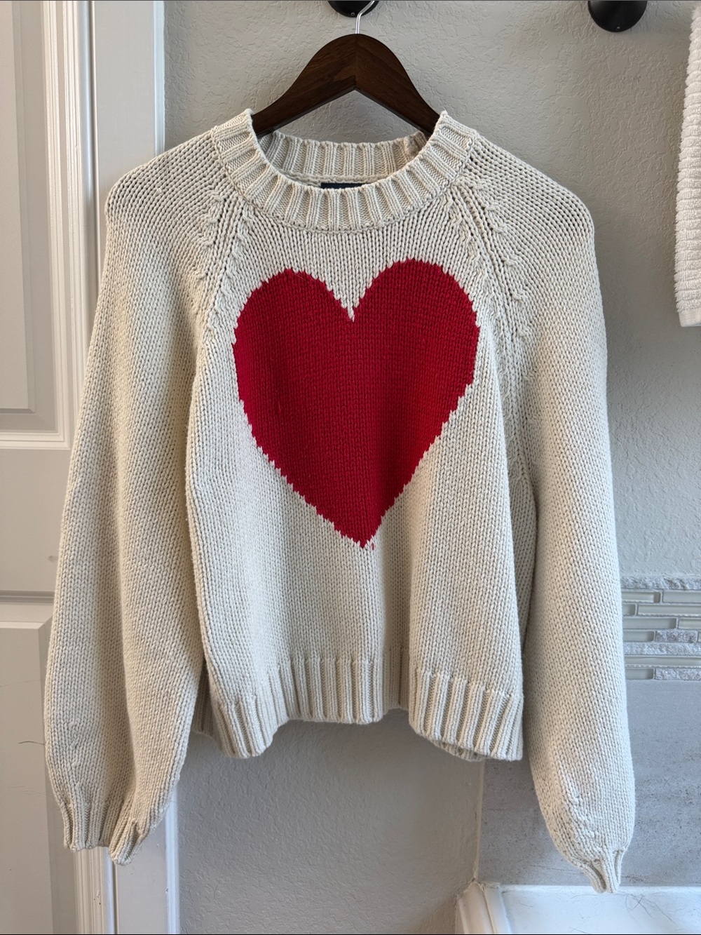 GAP Cream Crewneck Sweater with Red Heart Motif